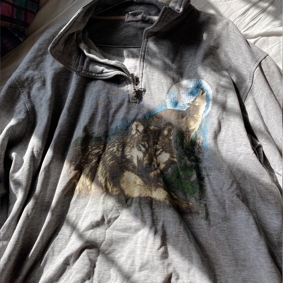 Wolf sweater - Picture 2 of 3